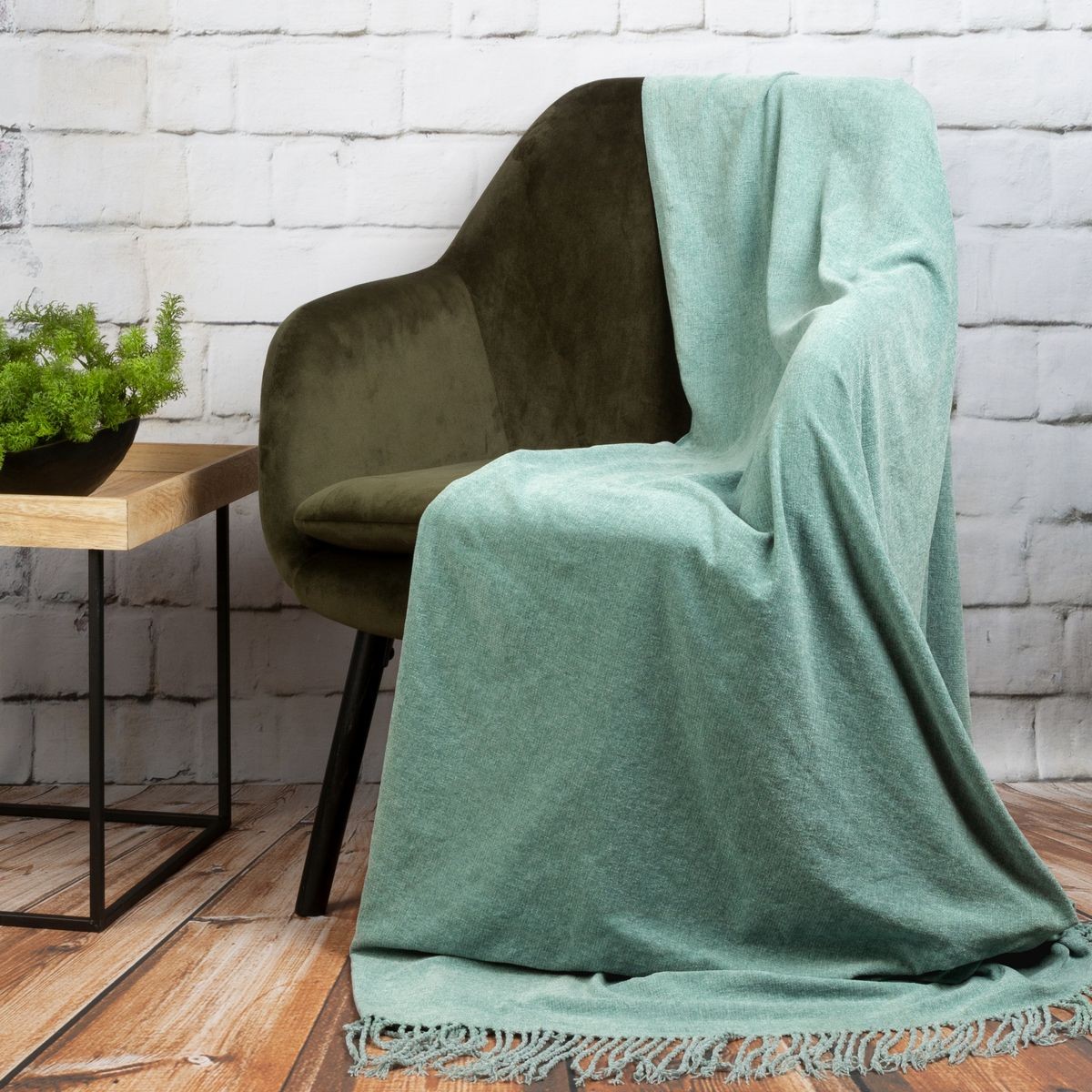 domtextilu.sk Krásna a hrejivá akrylová deka v módnej mentolovej farbe 130 x 170 cm 47196 Zelená