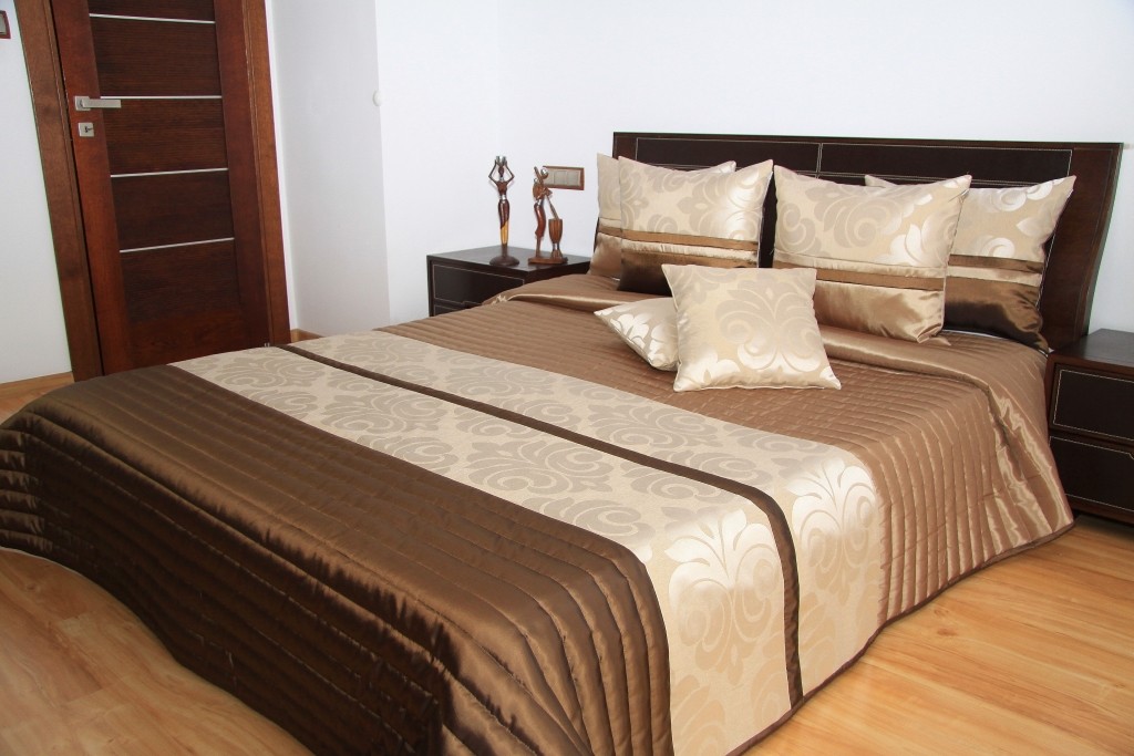 domtextilu.sk Luxusné hnedé prehozy na posteľ Šírka: 170 cm | Dĺžka: 210 cm 7747-103942