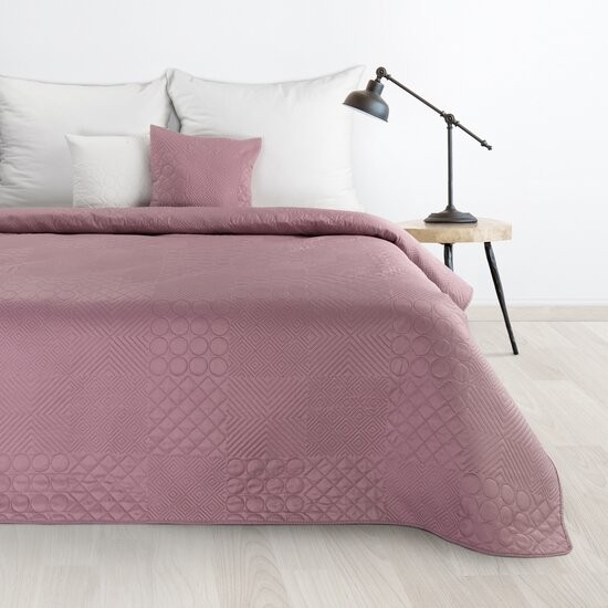 domtextilu.sk Dizajnový prehoz na posteľ Boni ružovej farby Šírka: 170 cm | Dĺžka: 210 cm 68610-244204