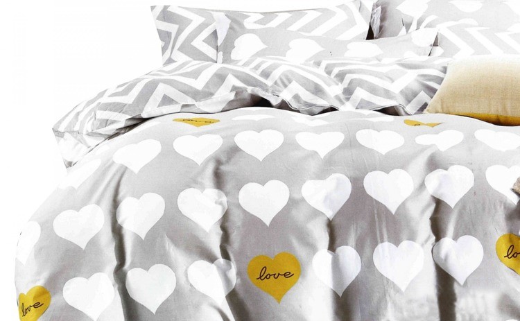 domtextilu.sk Sivé valentínske posteľné obliečky s bielymi srdiečkami Šírka: 160 cm | Dĺžka: 200 cm 10230-28313