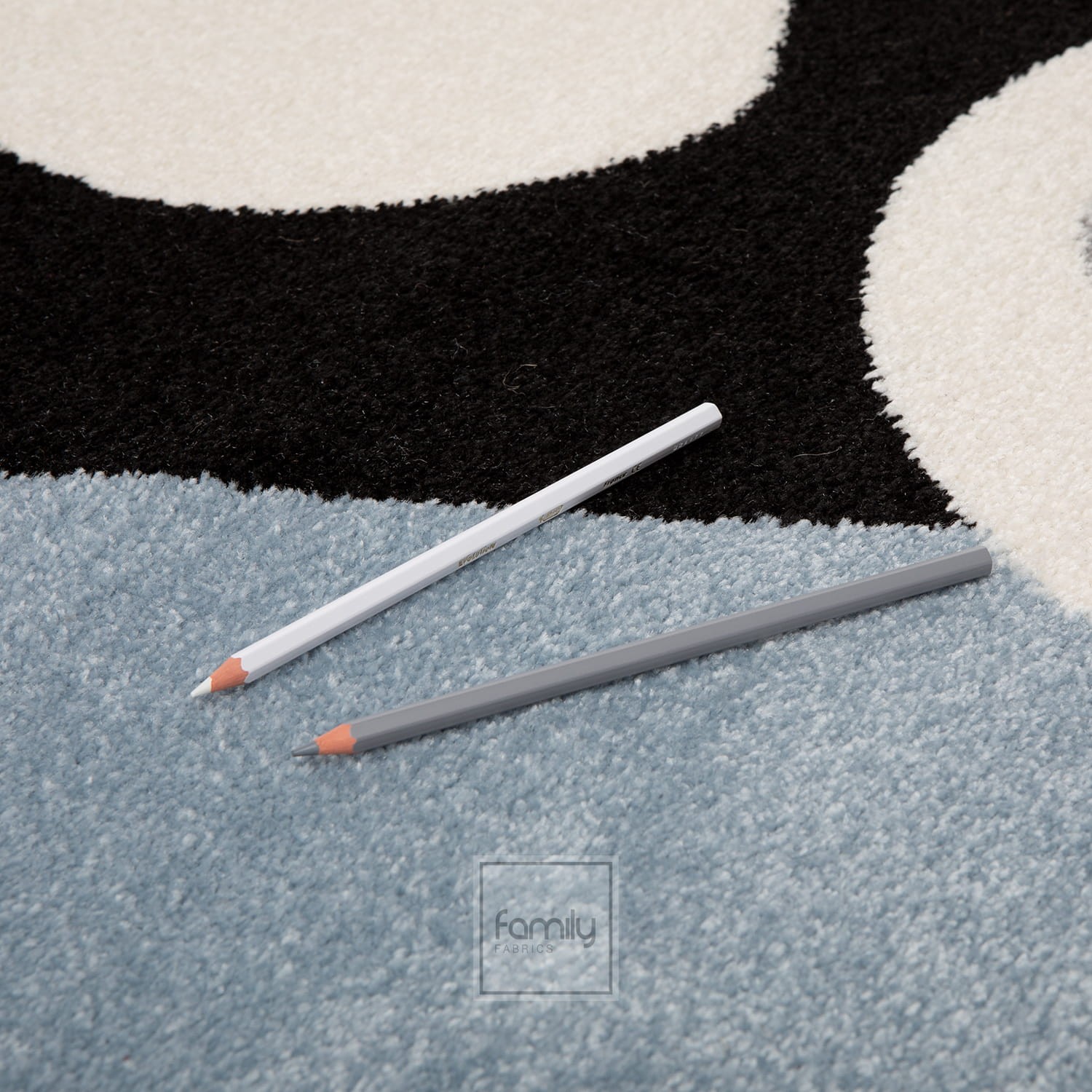 domtextilu.sk DomTextilu Moderný detský koberec s motívom pandy 80x150 cm 64087-238270