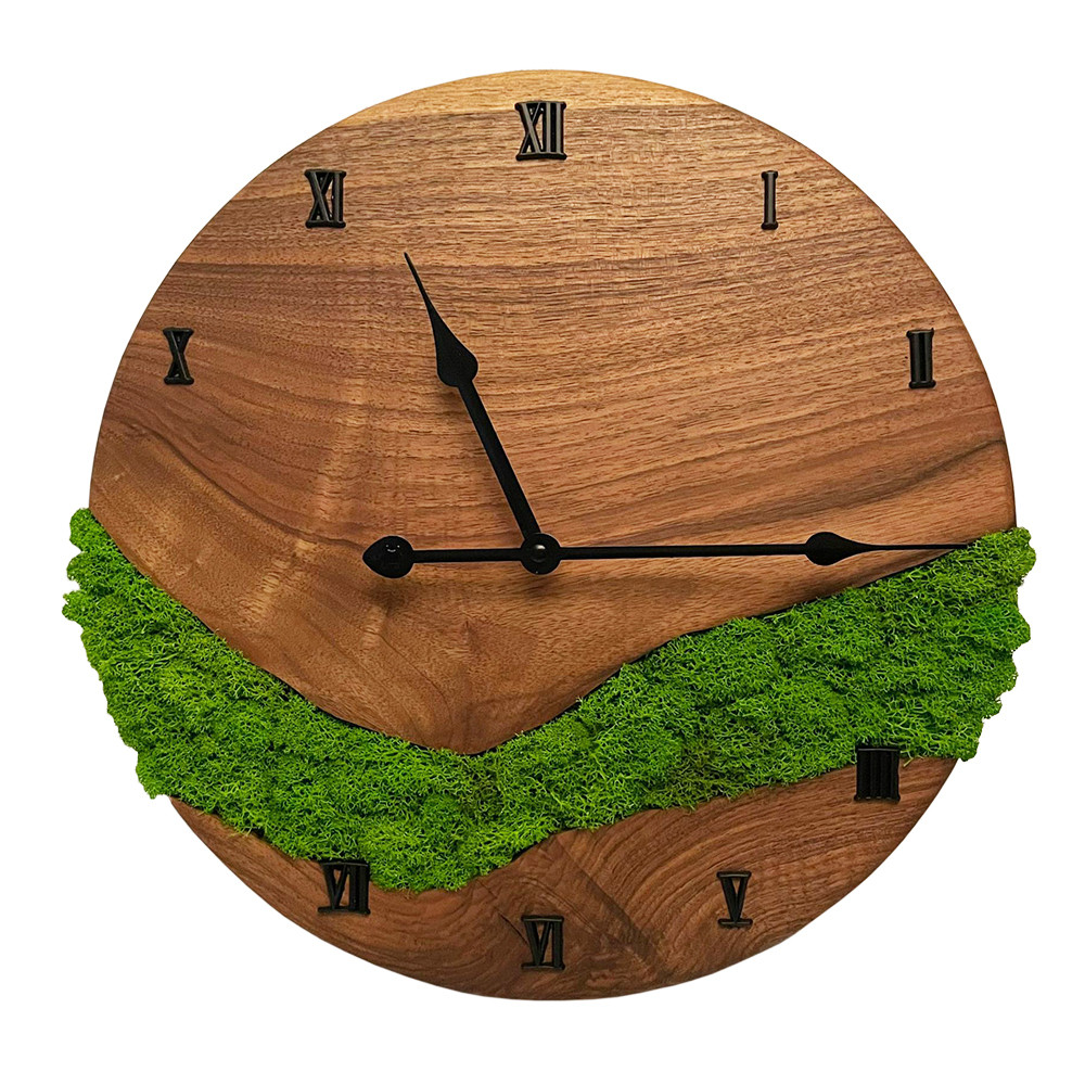 E-shop domtextilu.sk Krásne drevené hodiny s machom 38 cm 70588