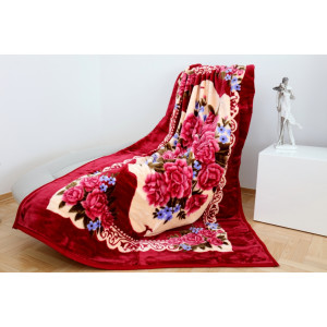 Teplá deka s kvetmi červenej farby 