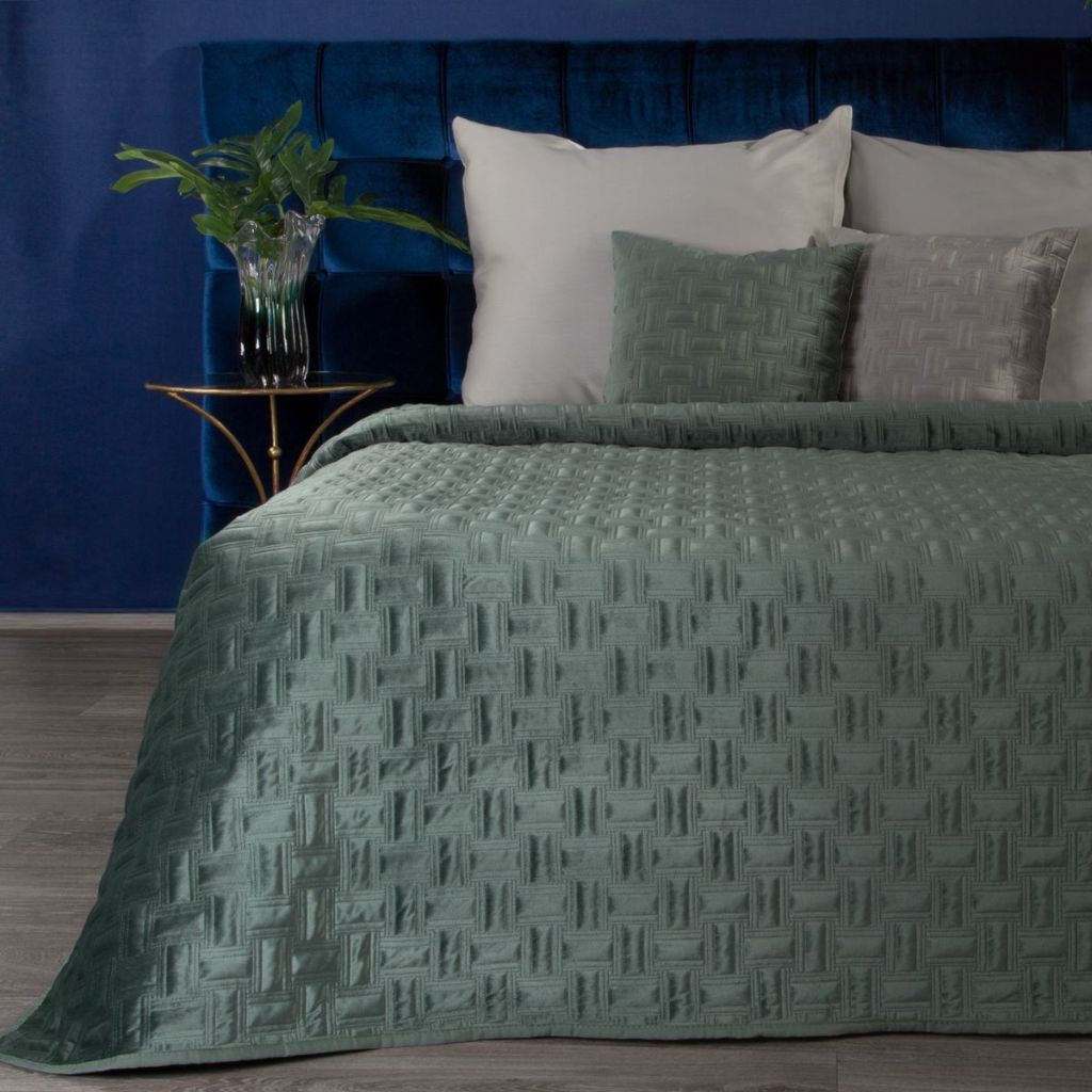 DomTextilu Luxusný zamatový prehoz na posteĺ v matnej zelenej farbe Šírka: 220 cm | Dĺžka: 240 cm 40095-184579